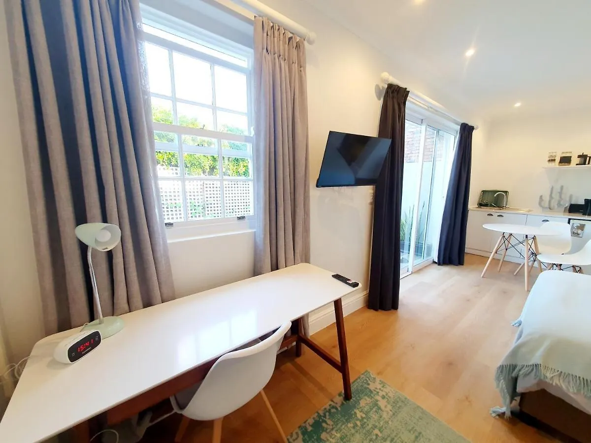 Apartment Oak Self Catering Cottage Cape Town